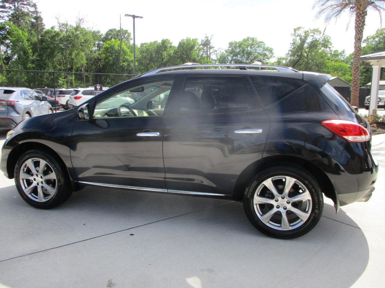 Used 2014 Nissan Murano LE w/ Platinum Edition Package FWD image 24