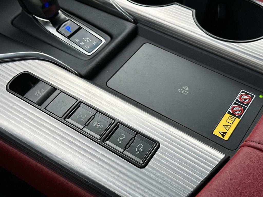 Certified 2025 Lexus LX 700h F Sport image 29