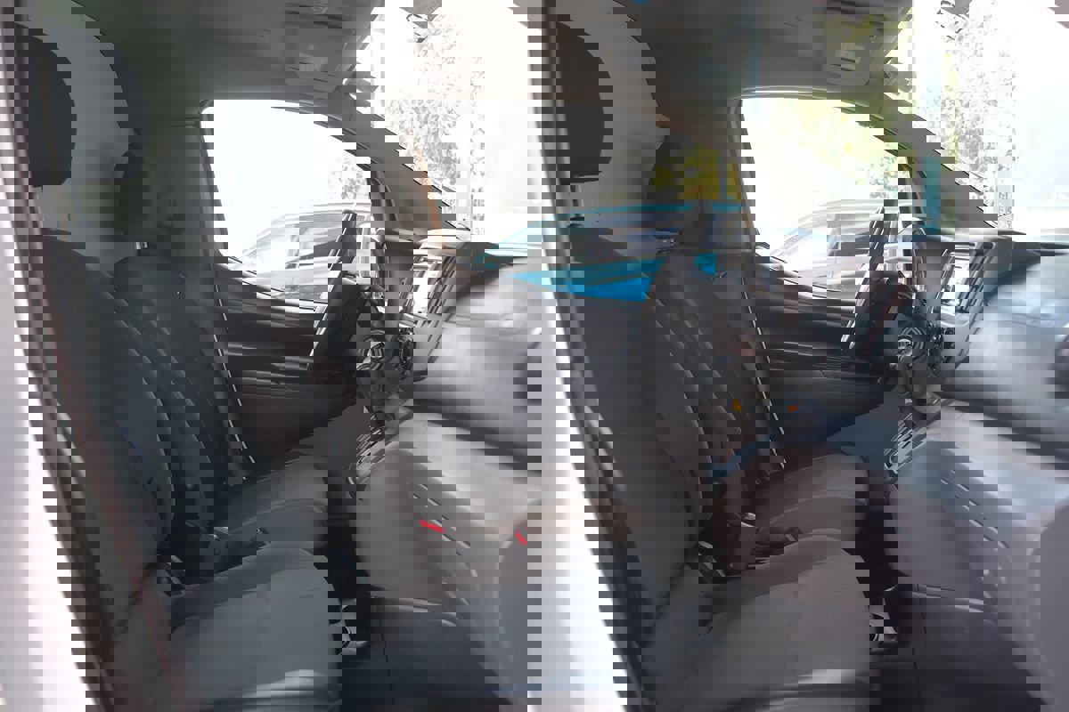 Used 2019 Nissan NV200 SV w/ Navigation Package image 23