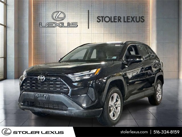 Used 2022 Toyota RAV4 XLE image 3
