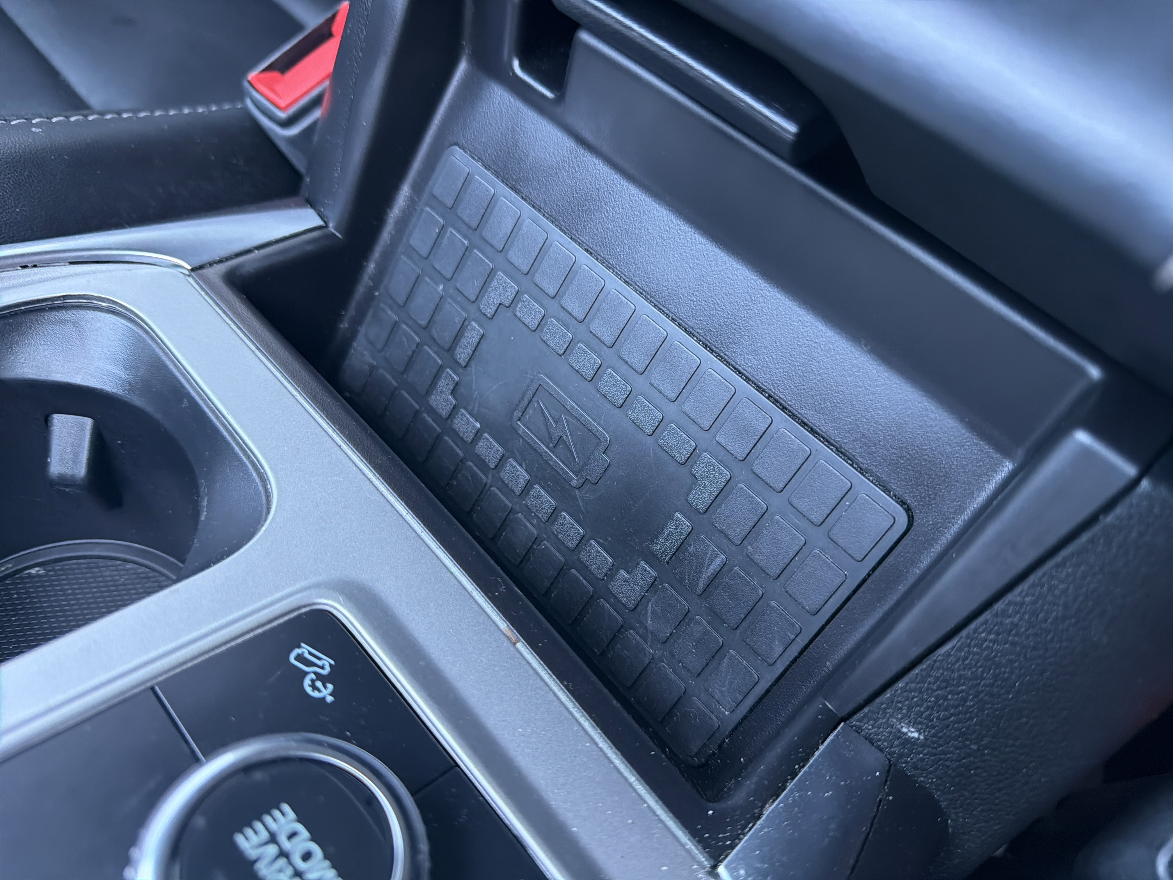 Used 2023 Ford Explorer XLT w/ Equipment Group 202A image 33