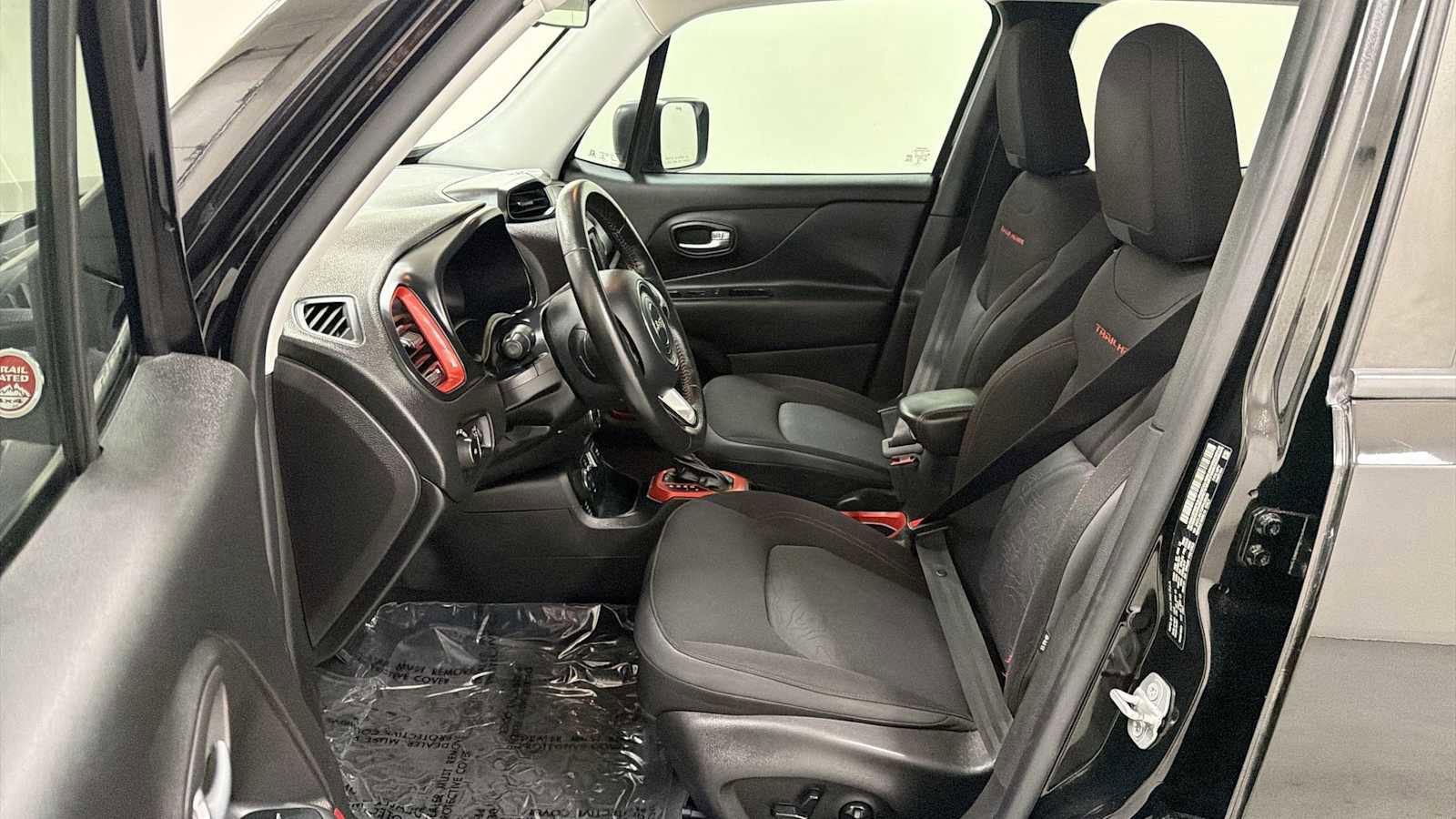 Used 2015 Jeep Renegade Trailhawk w/ Popular Equipment Group AWD/4WD image 13