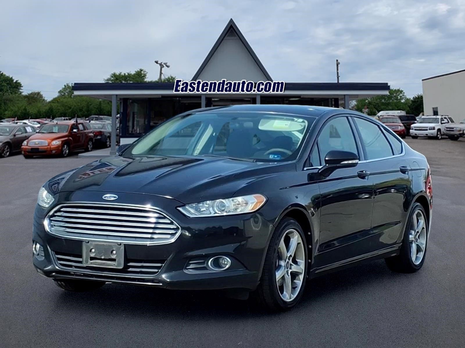 Used 2013 Ford Fusion SE image 1