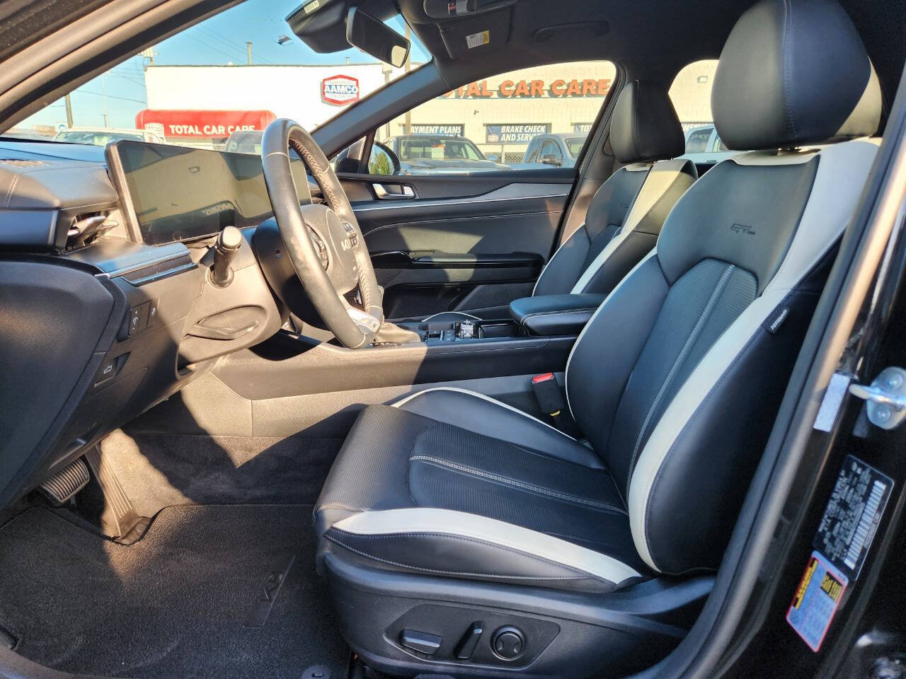 Used 2025 Kia K5 GT-Line AWD/4WD image 11