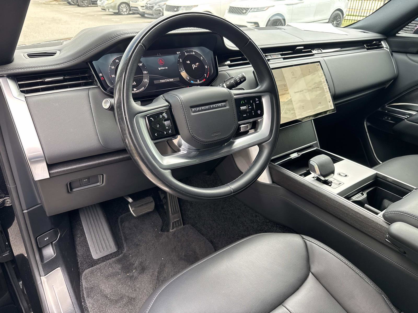 Certified 2025 Land Rover Range Rover SE AWD/4WD image 23