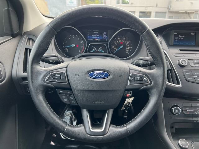 Used 2016 Ford Focus SE w/ Equipment Group 201A FWD image 18