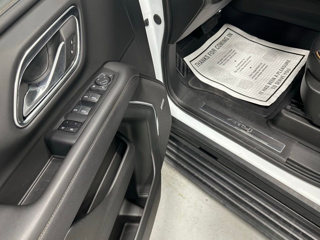 Used 2024 GMC Yukon AT4 w/ AT4 Premium Package image 9