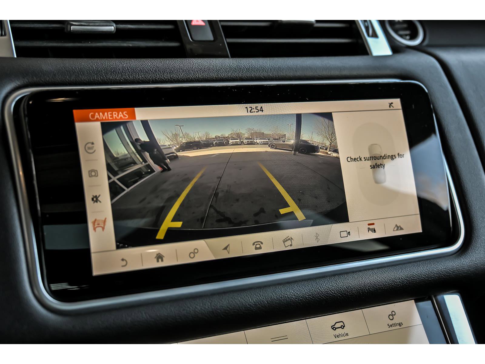 Used 2018 Land Rover Range Rover Sport HSE image 21