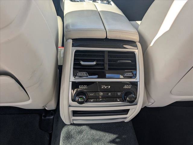 Used 2017 BMW 750i xDrive AWD/4WD image 18