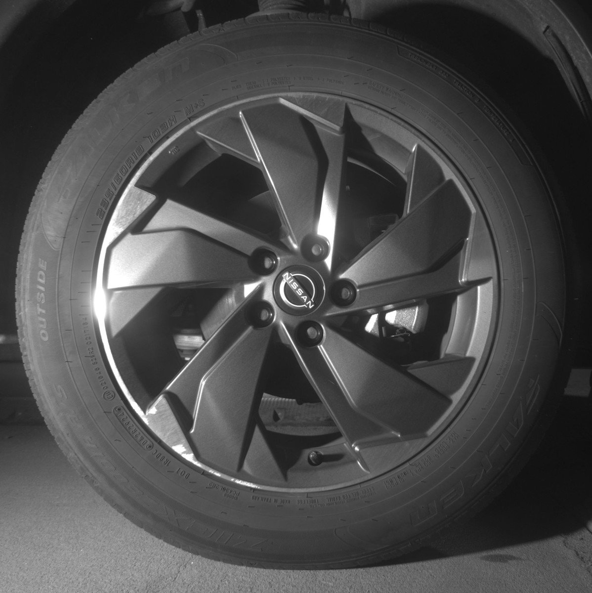 Used 2025 Nissan Rogue SV FWD image 13