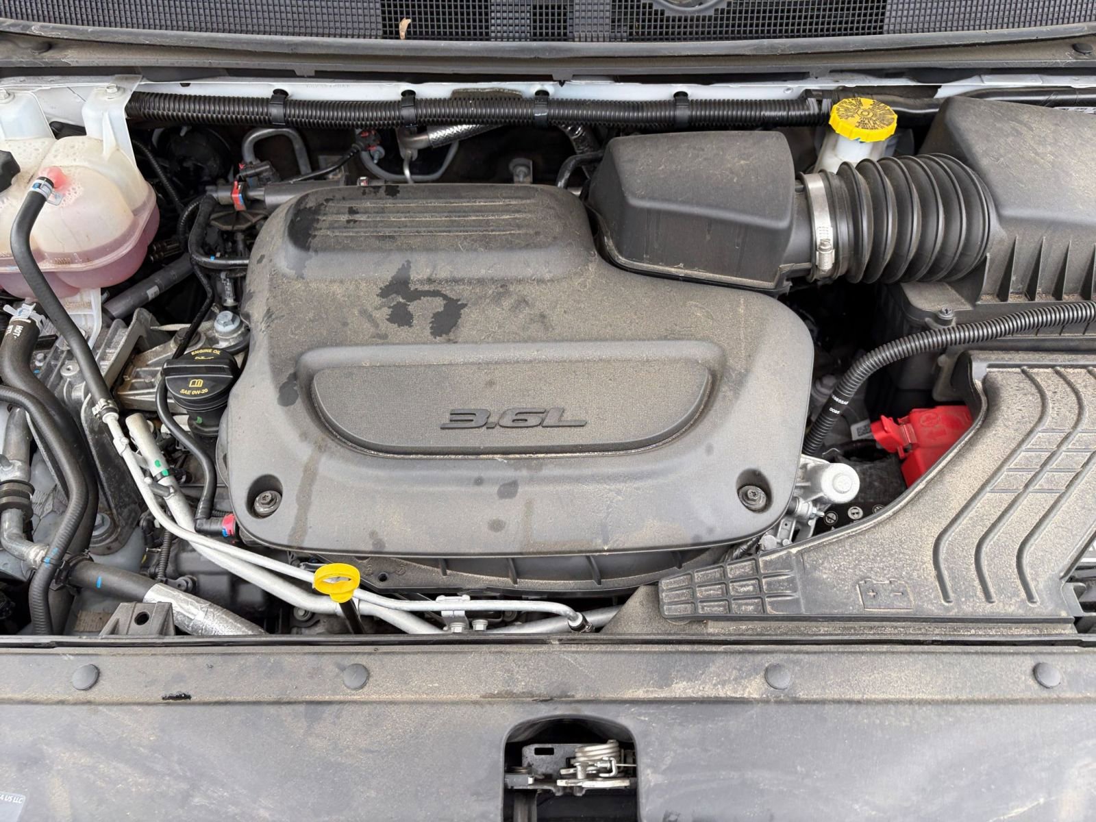 Used 2025 Chrysler Pacifica Limited image 36