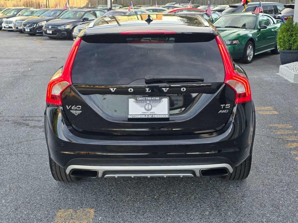 Used 2016 Volvo V60 T5 Cross Country AWD/4WD image 5