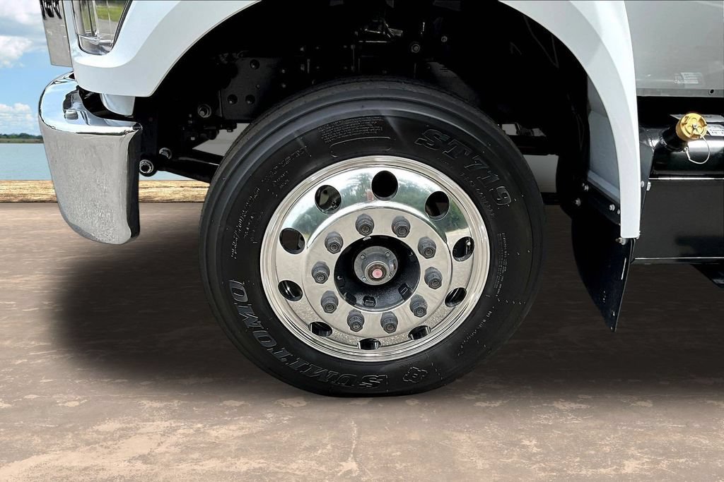 Used 2027 Ford F650 2WD Regular Cab Super Duty image 30