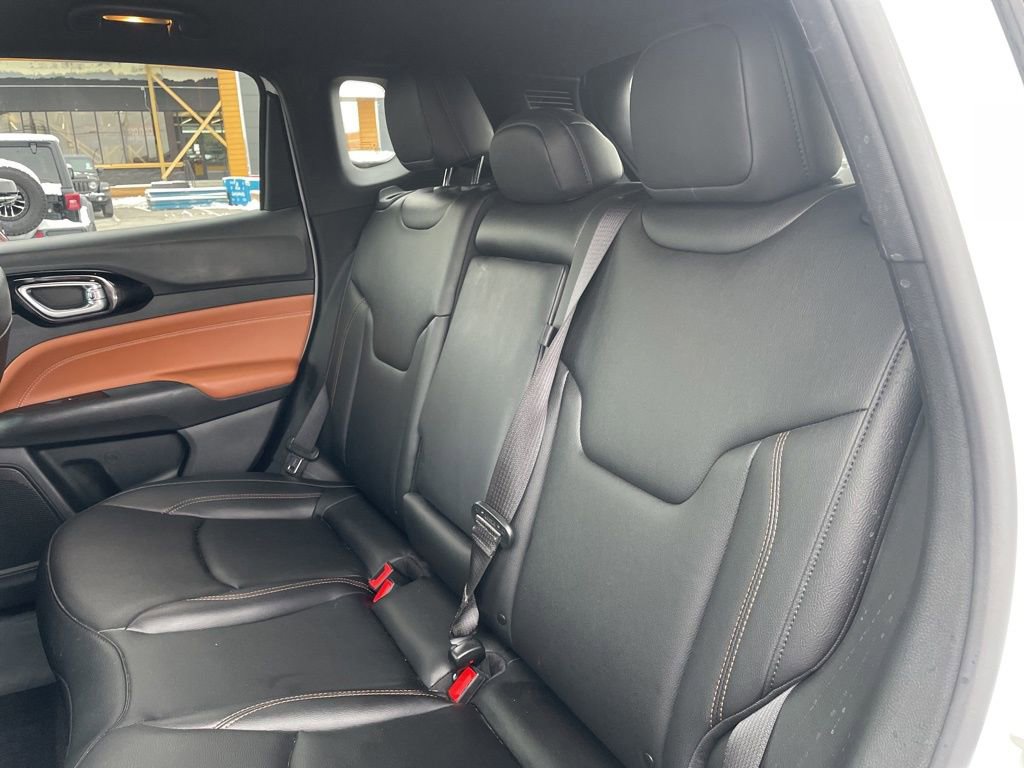 Used 2024 Jeep Compass Limited image 32