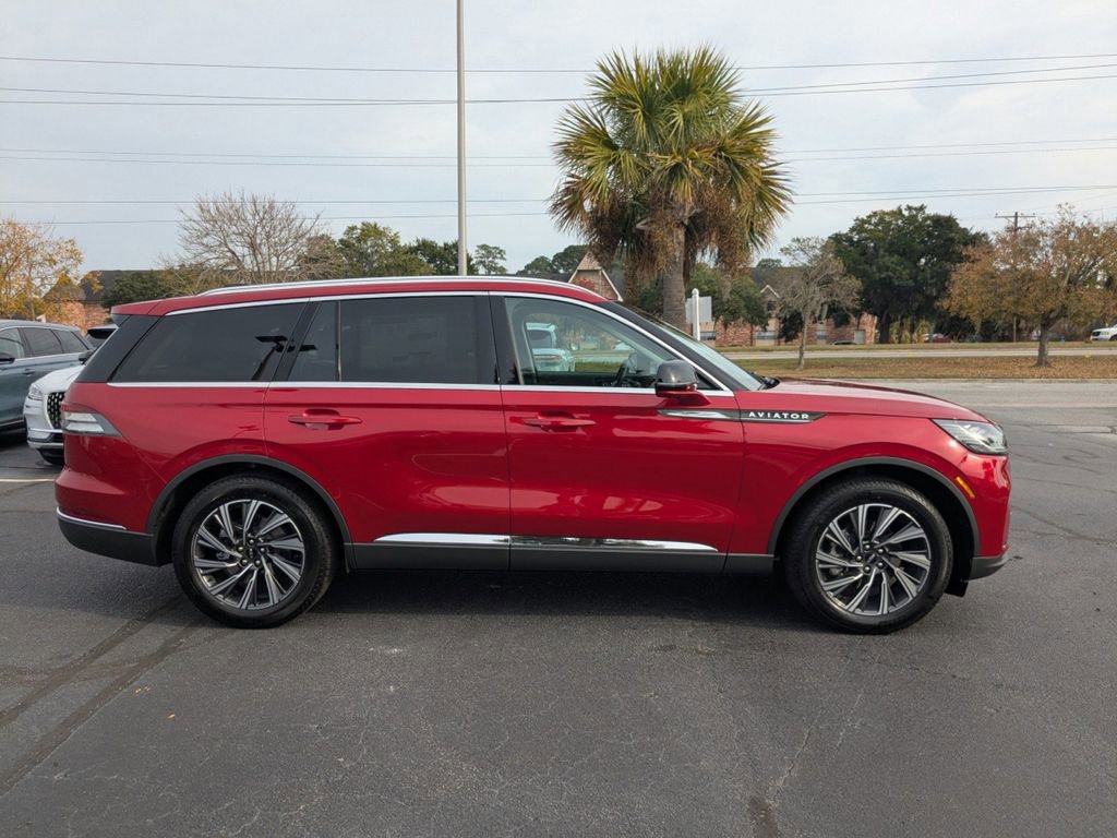 New 2025 Lincoln Aviator 2WD w/ Equipment Group 101A image 3
