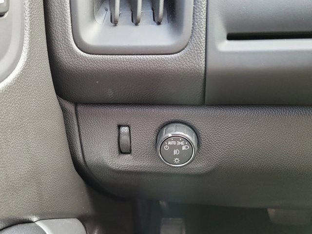 Used 2016 Chevrolet Colorado LT w/ LT Convenience Package image 24