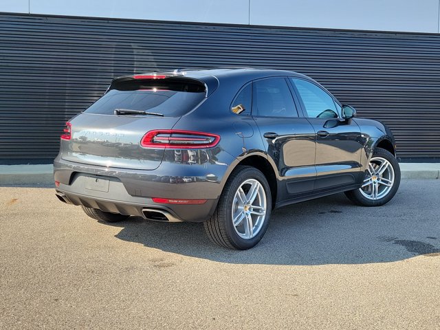 Certified 2017 Porsche Macan AWD/4WD image 7
