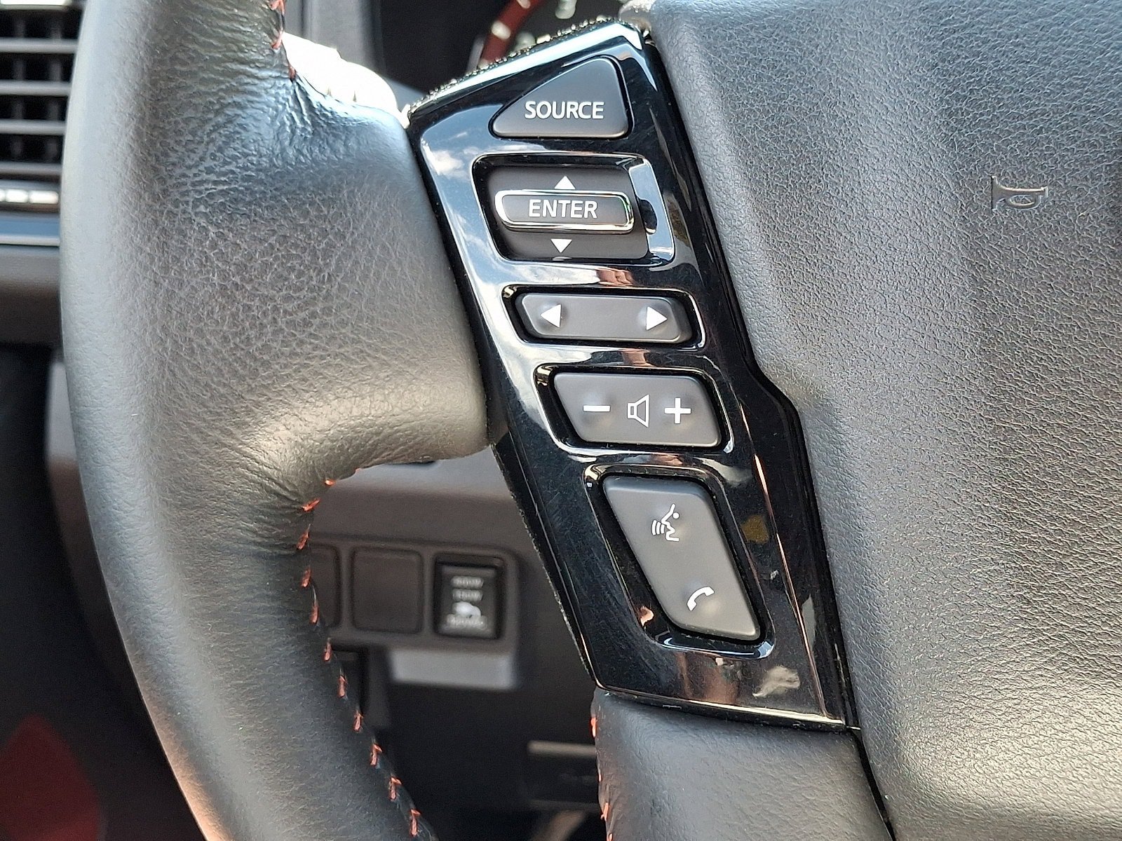Certified 2023 Nissan Frontier PRO-4X w/ Pro Convenience Package AWD/4WD image 23