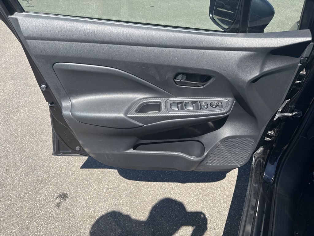 Used 2020 Nissan Versa S FWD image 23
