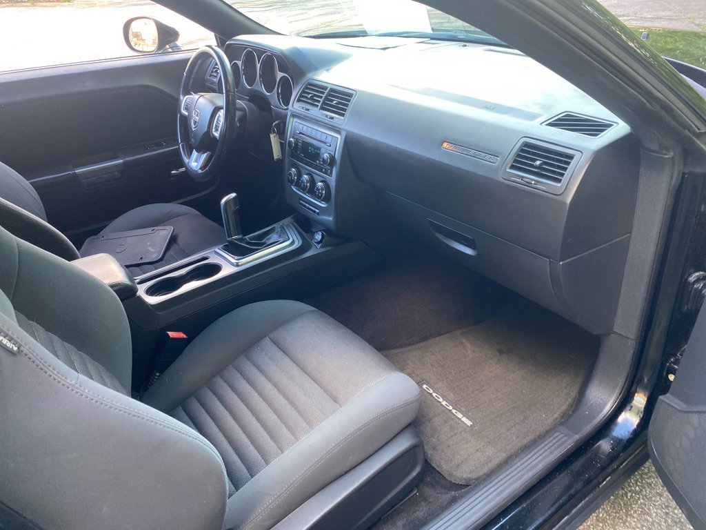 Used 2012 Dodge Challenger R/T RWD image 18