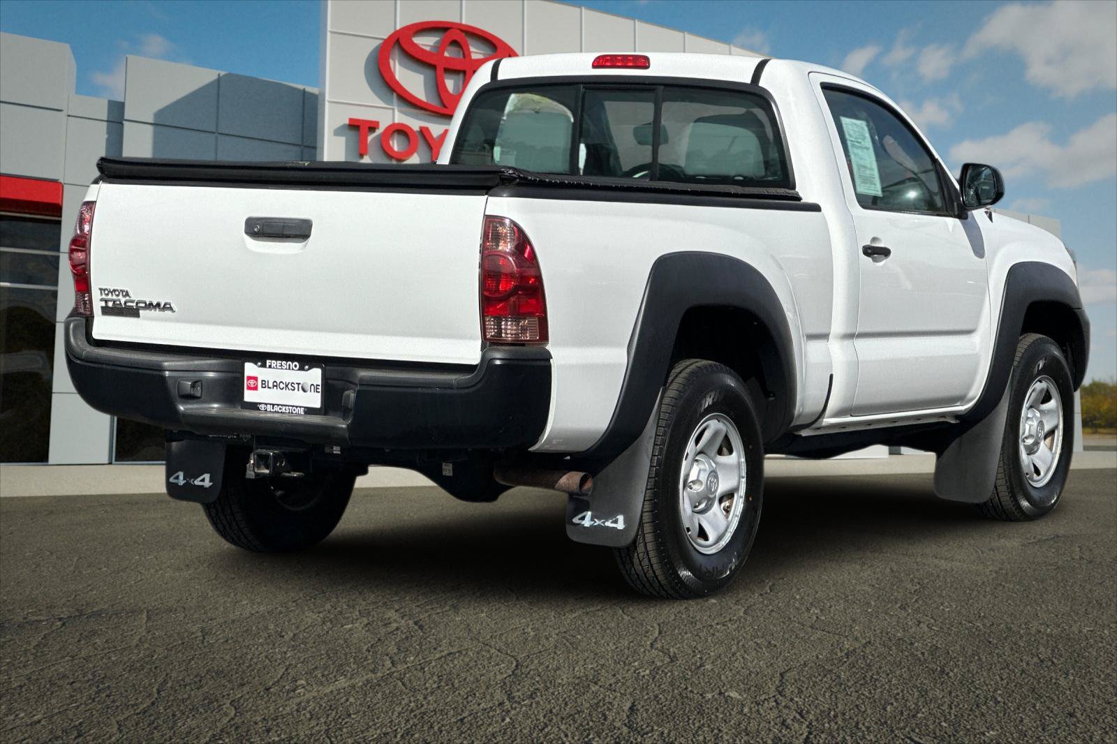 Used 2014 Toyota Tacoma 4x4 Regular Cab image 3