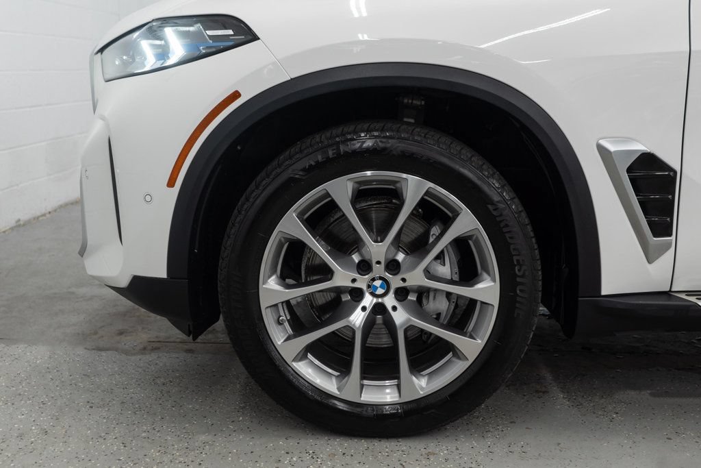 Used 2026 BMW X5 xDrive40i AWD/4WD image 33