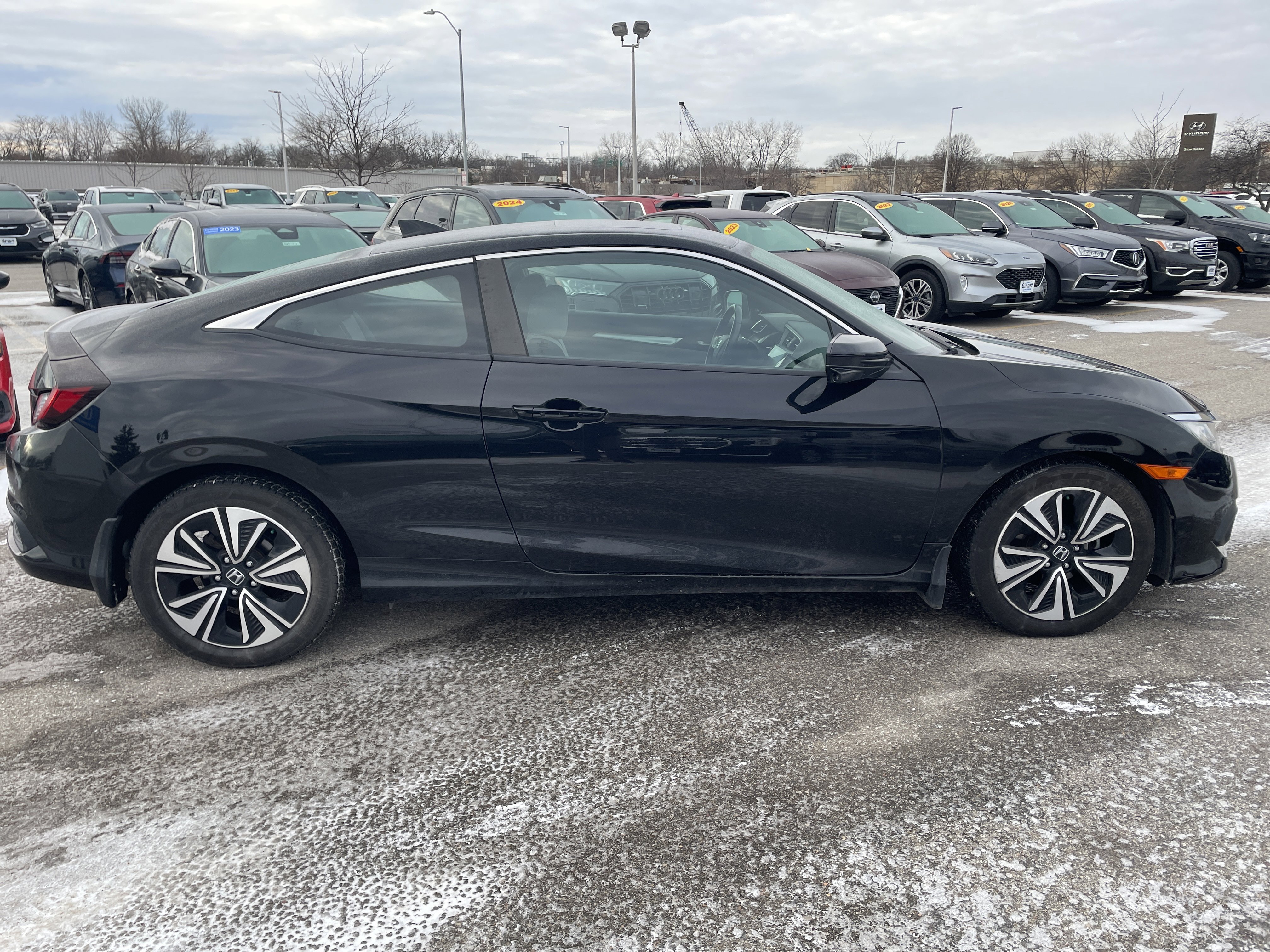 Used 2018 Honda Civic EX-T image 4