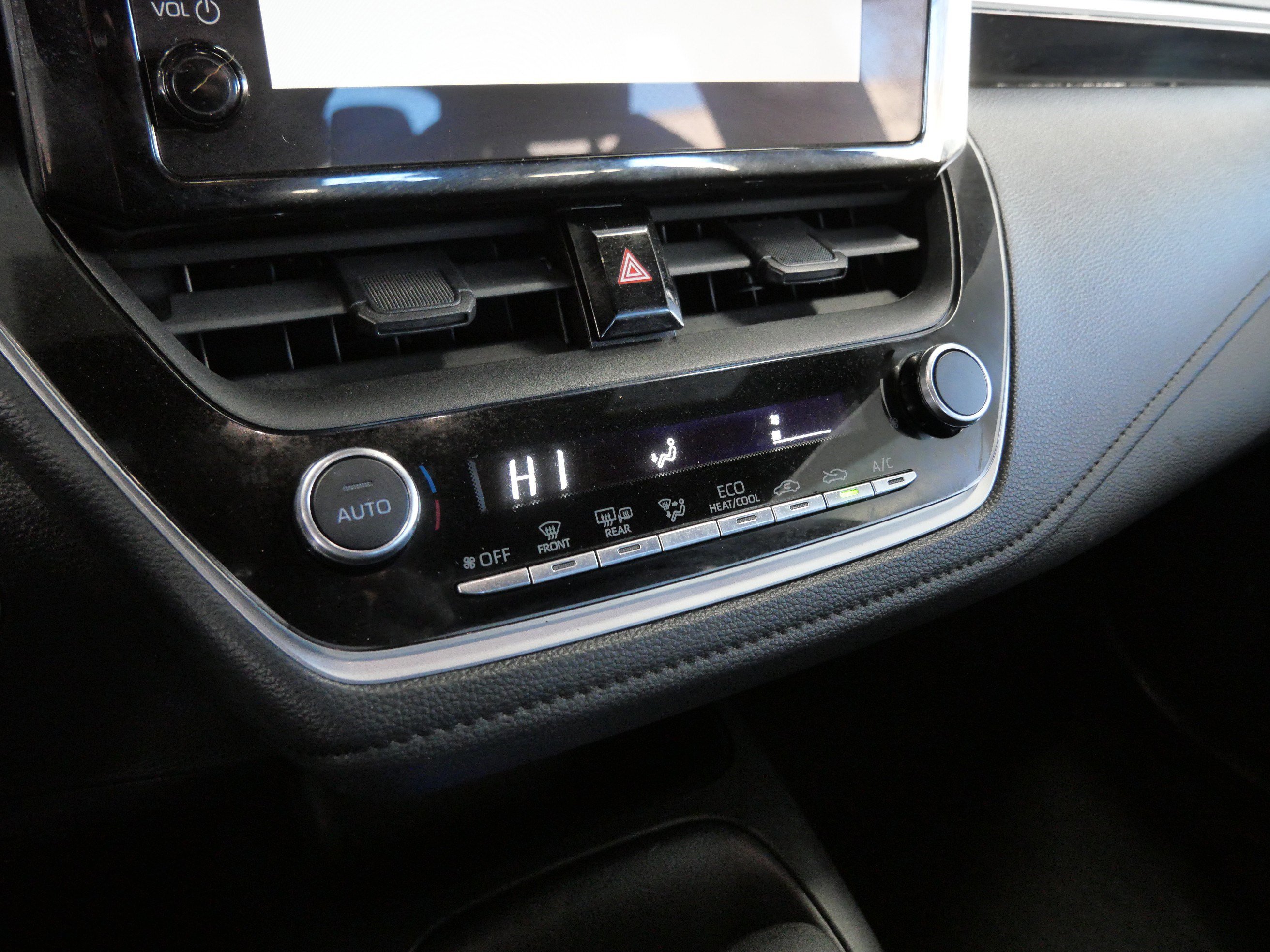 Certified 2023 Toyota Corolla SE image 24