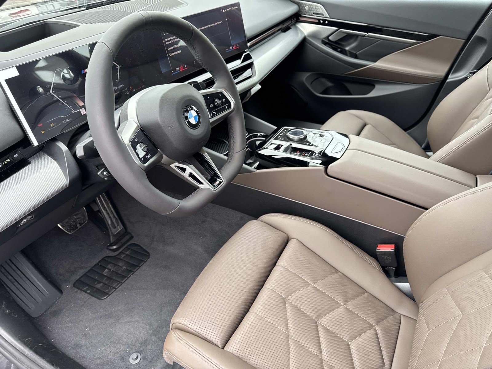 New 2026 BMW 530i xDrive w/ M Sport Package AWD/4WD image 21