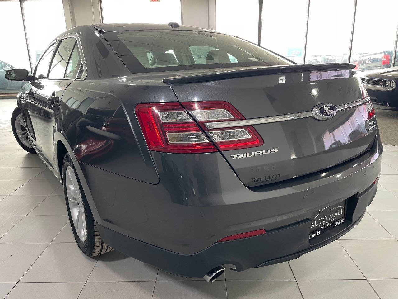 Used 2015 Ford Taurus SEL w/ Equipment Group 201A image 5