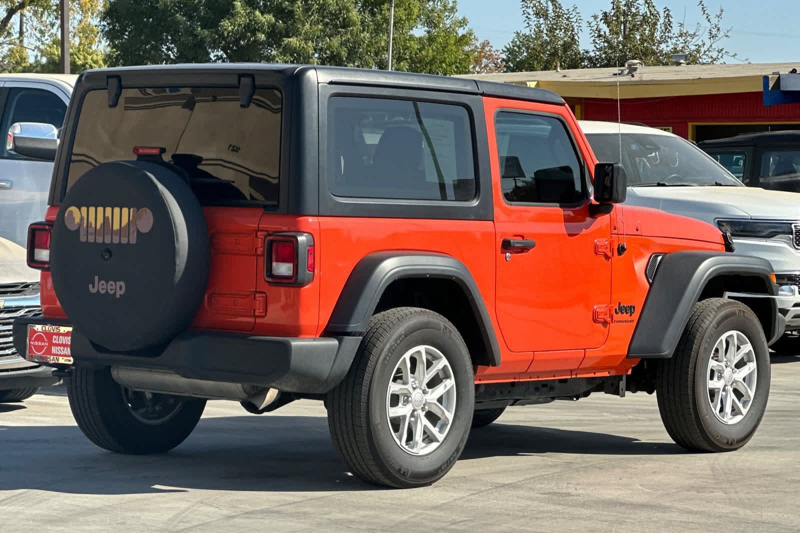 Used 2023 Jeep Wrangler Sport AWD/4WD image 3