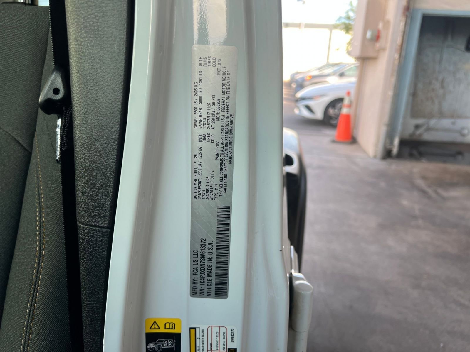 Used 2025 Jeep Wrangler Sport S image 29