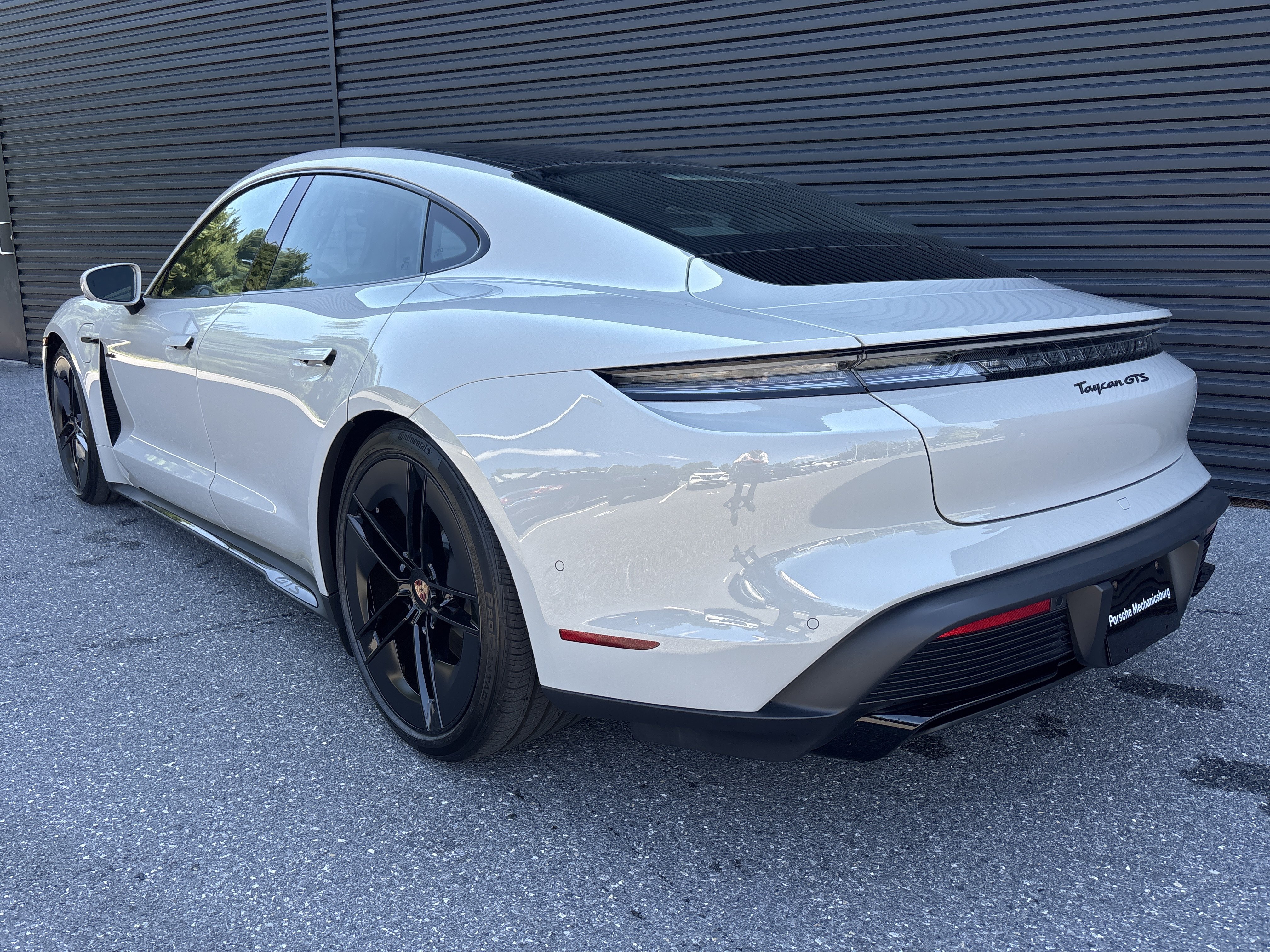 New 2026 Porsche Taycan GTS AWD/4WD image 3