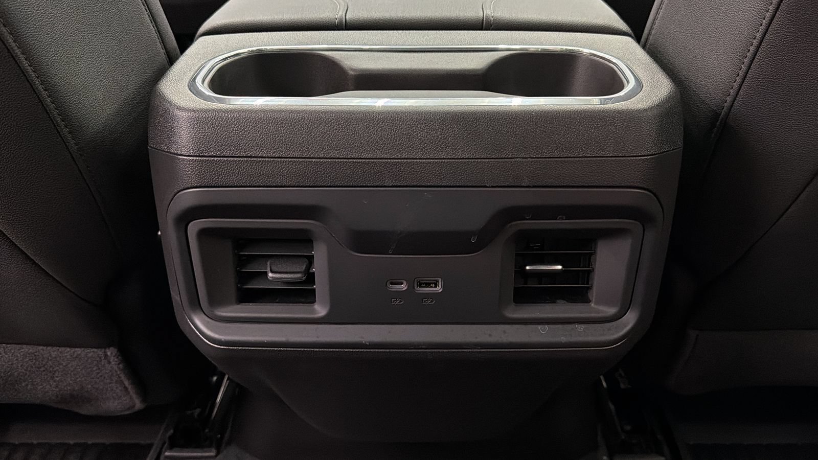 Used 2026 Chevrolet Silverado 1500 LT Trail Boss w/ LT Trail Boss Premium Package AWD/4WD image 38