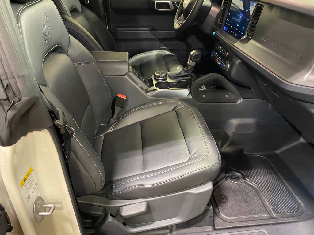 New 2025 Ford Bronco Badlands w/ Sasquatch Package image 21