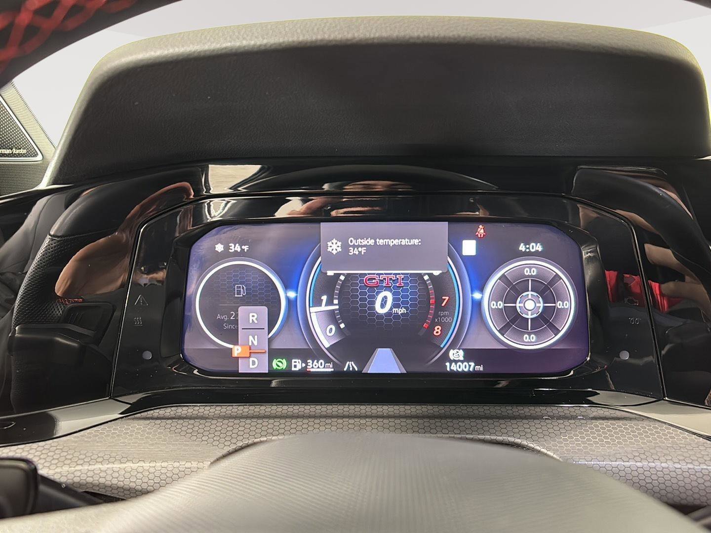 Used 2024 Volkswagen GTI SE image 3