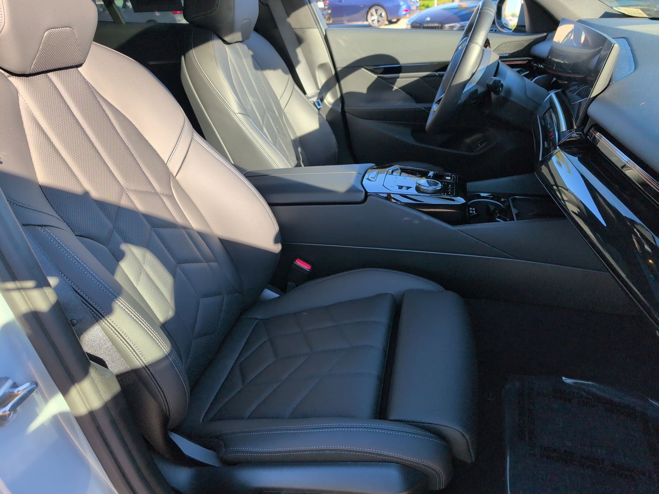 Used 2024 BMW 530i w/ M Sport Package image 33