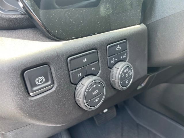 New 2026 Chevrolet Silverado 3500 LT image 8