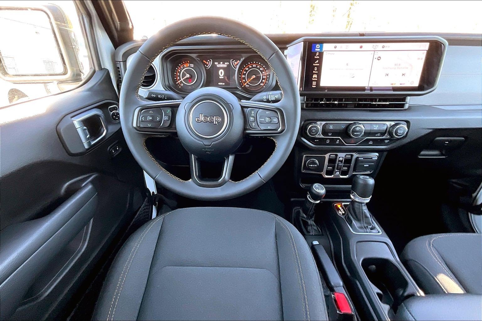 Used 2025 Jeep Wrangler Sport S image 5