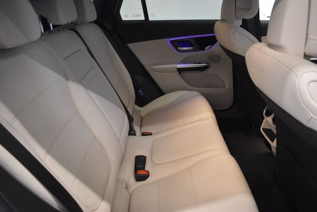 New 2026 Mercedes-Benz GLC 300 4MATIC image 17