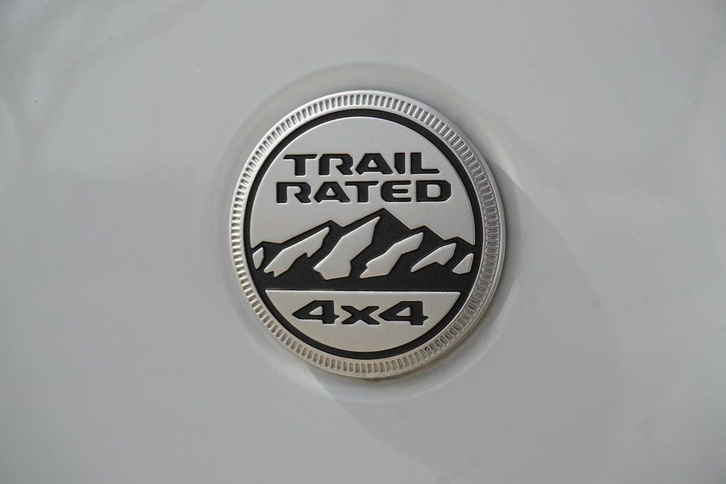 Used 2024 Jeep Wrangler Sahara image 8