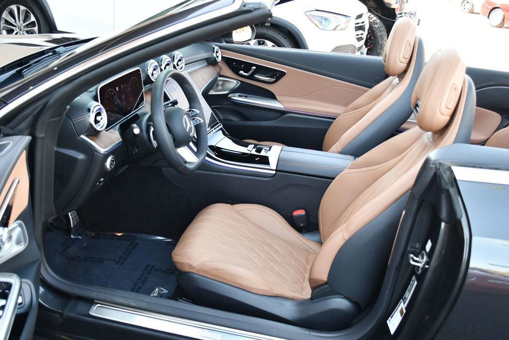 Used 2024 Mercedes-Benz CLE 450 4MATIC Cabriolet image 55