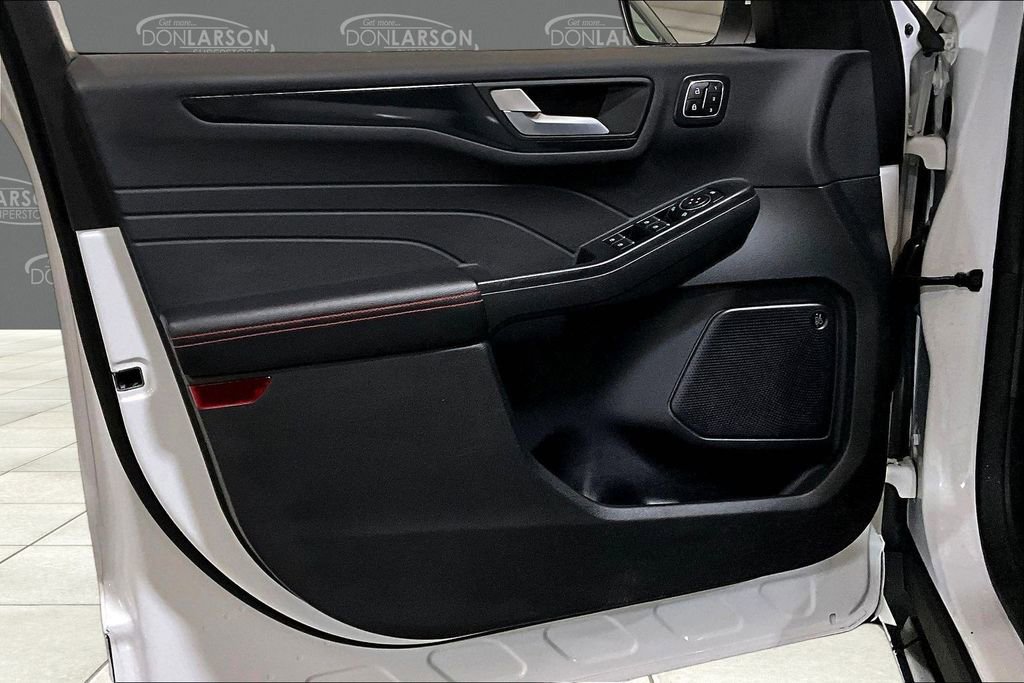 Used 2023 Ford Escape ST-Line Select w/ Tech Pack #2 image 11