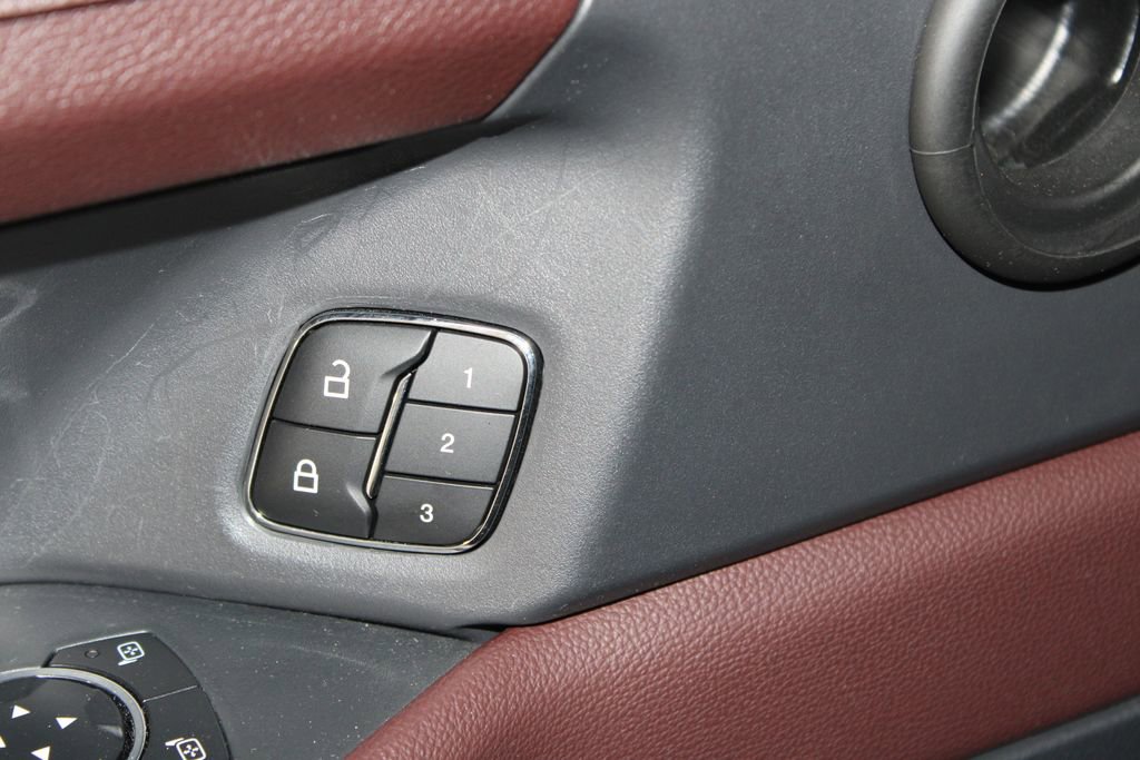 Used 2024 Ford Expedition Limited image 45