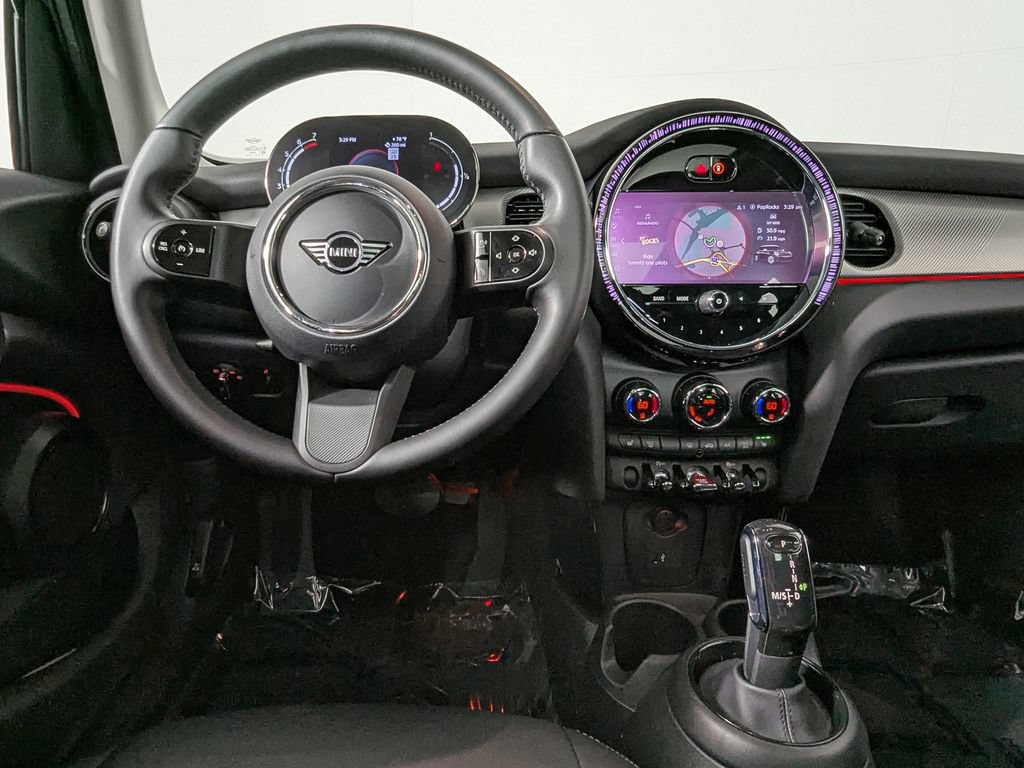 Used 2022 MINI Cooper 4-Door Hardtop FWD image 18