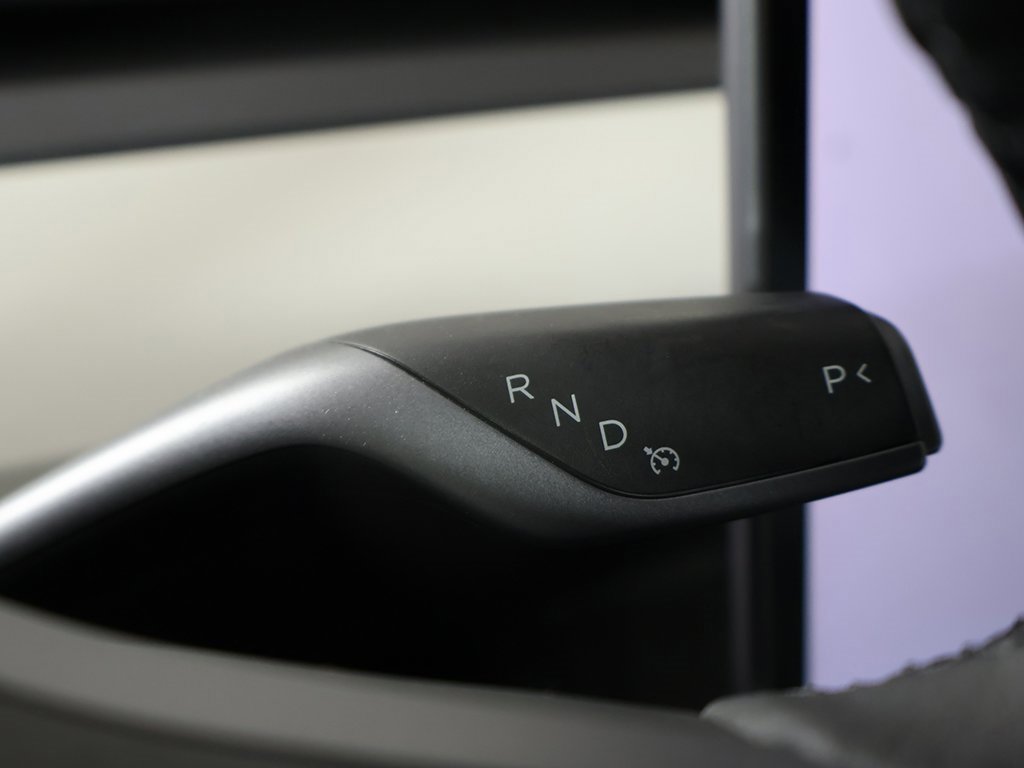 Used 2022 Tesla Model Y Long Range image 36