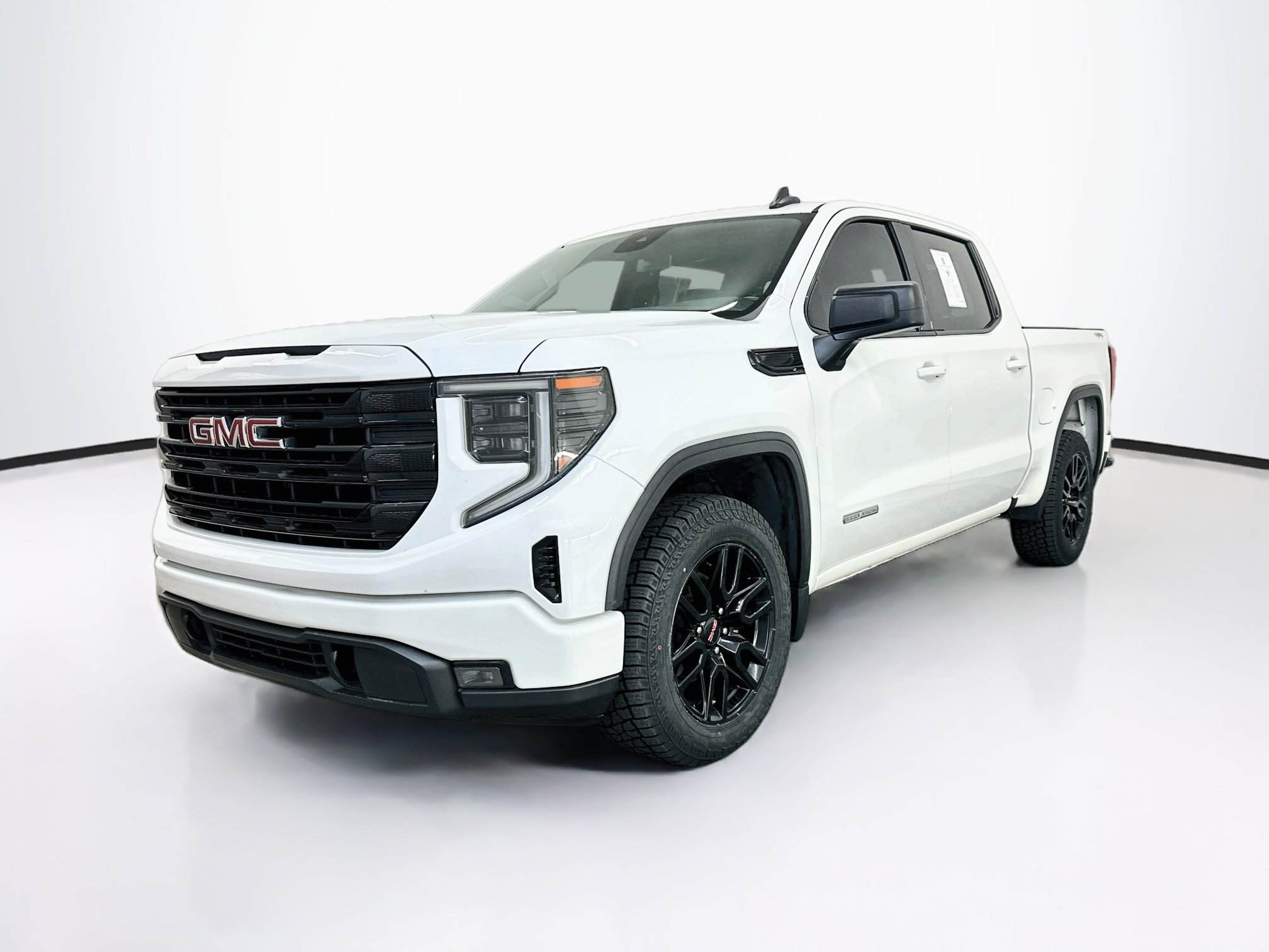Used 2024 GMC Sierra 1500 Elevation AWD/4WD image 3