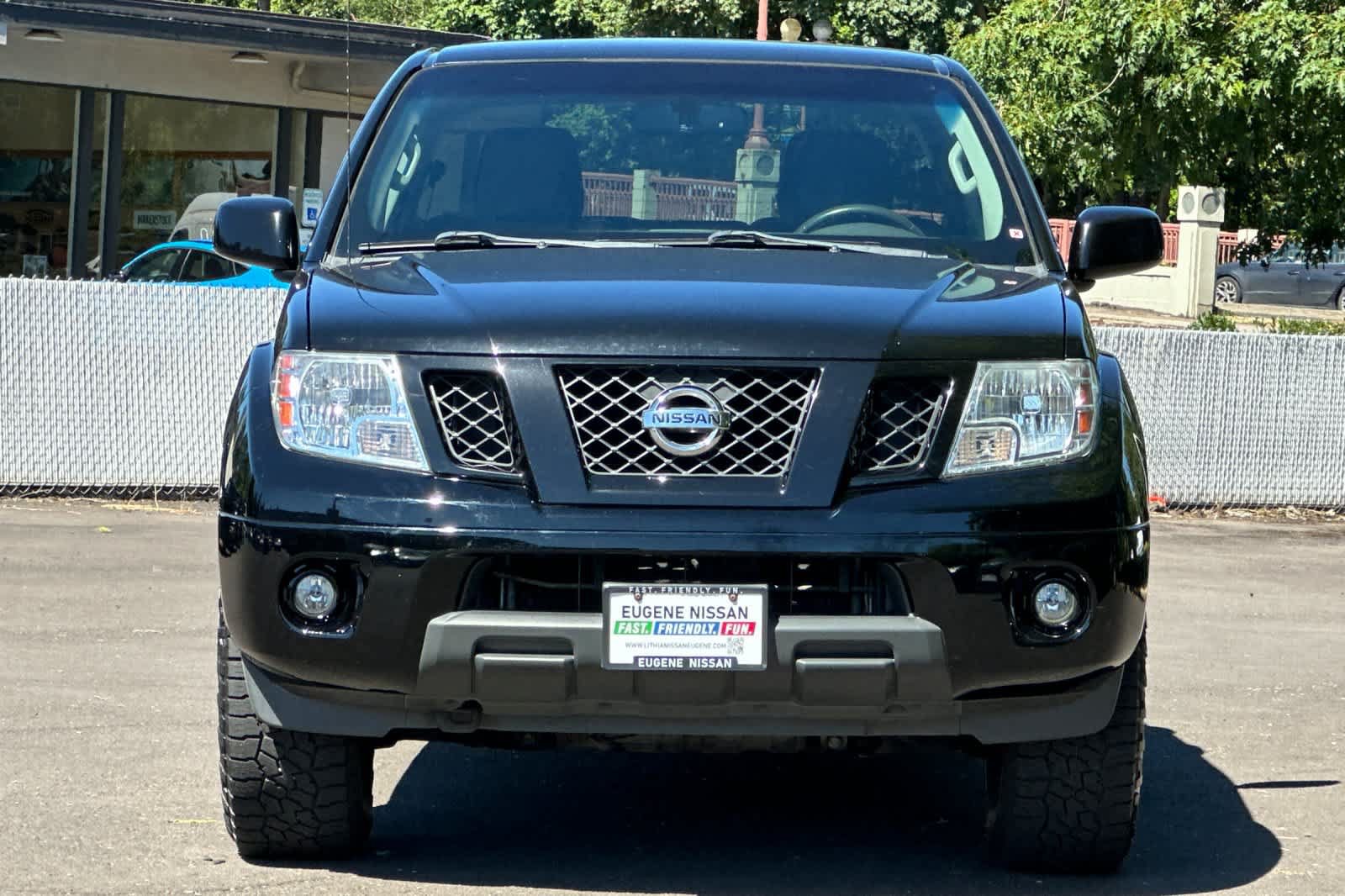 Used 2012 Nissan Frontier PRO-4X AWD/4WD image 10