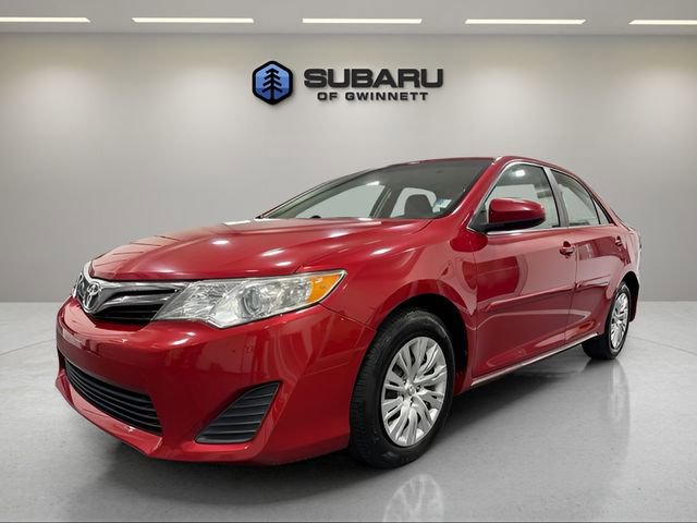 Used 2014 Toyota Camry LE FWD image 1