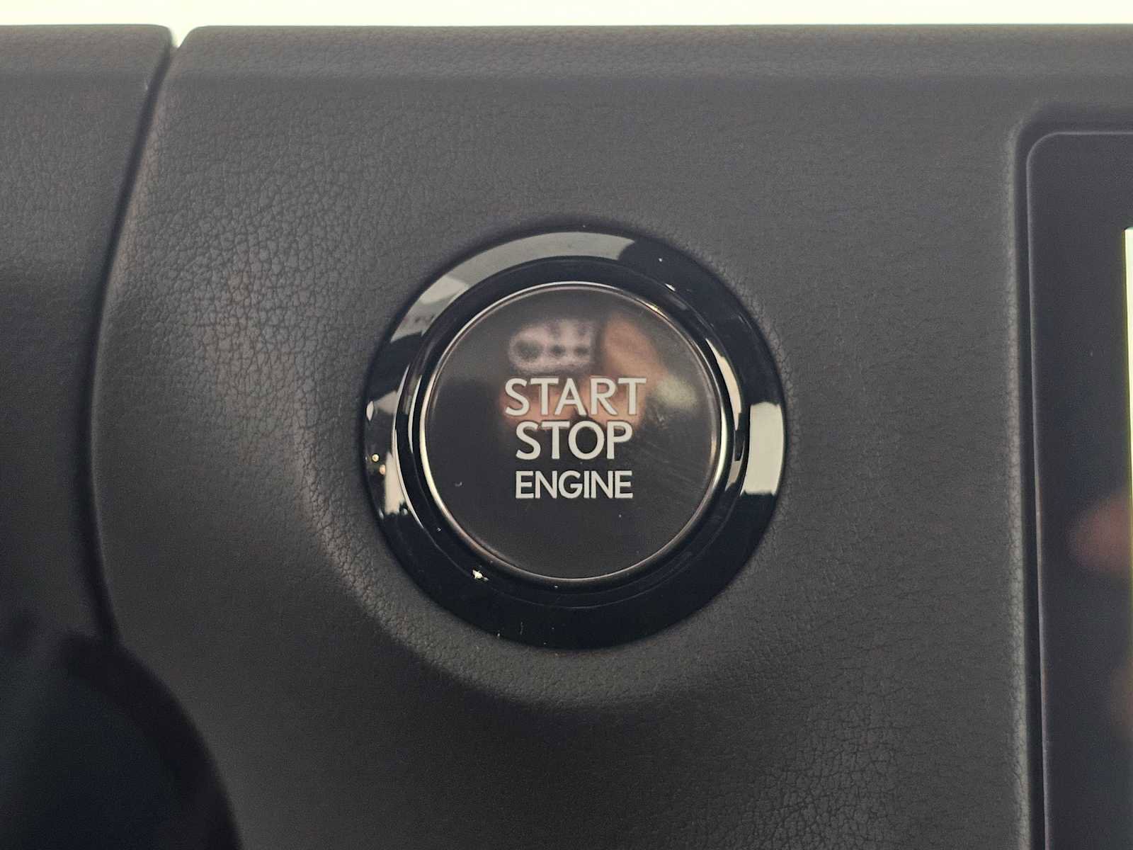 Used 2025 Lexus GX 550 w/ Accessory Package (31) image 31